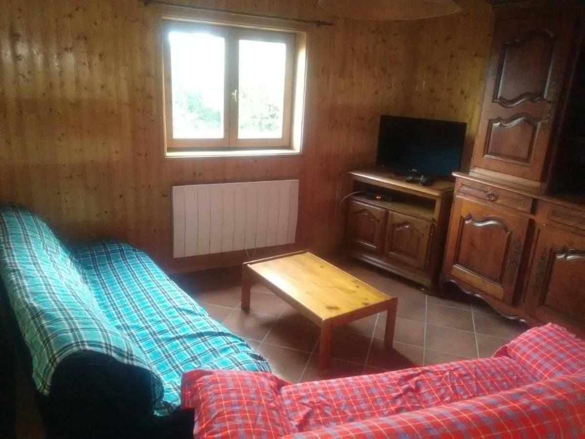 Bel Appartement Au Rez De Chaussee D'Un Chalet Jarrier Exterior photo